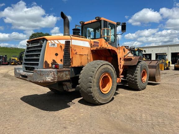 Image of Doosan DL400 equipment image 4