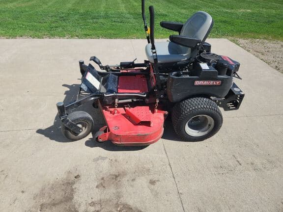 Image of Gravely ZTHD52 equipment image 1