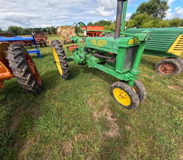 Image of John Deere B equipment image 1