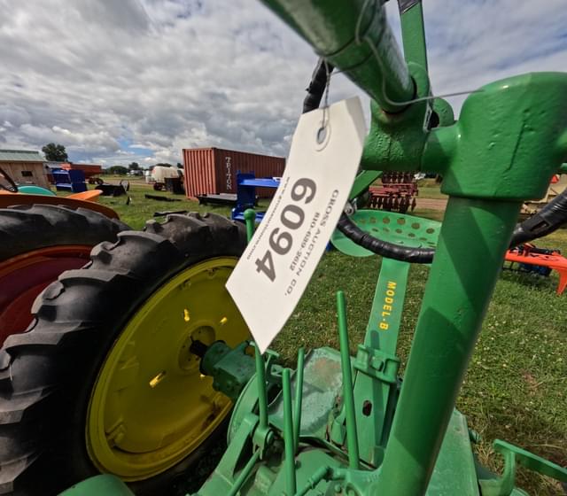 Image of John Deere B equipment image 3