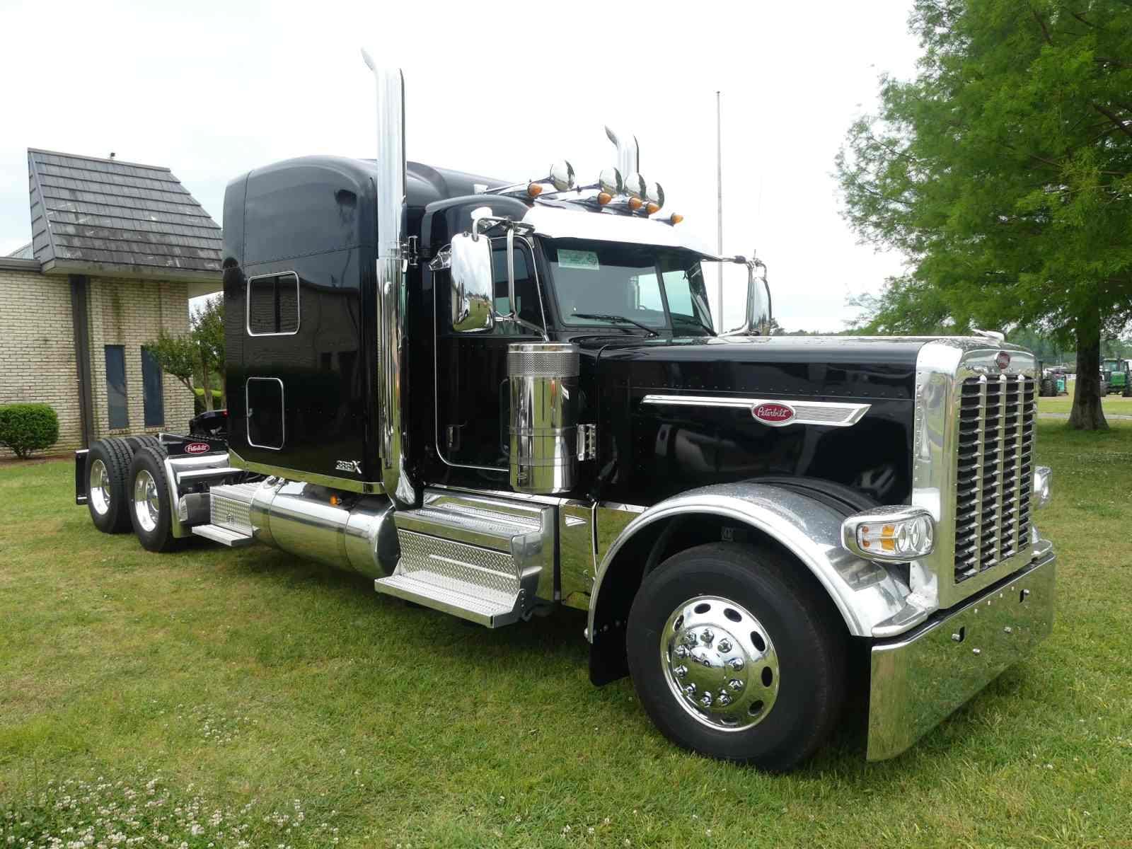 Main image Peterbilt 389X