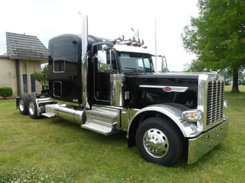Main image Peterbilt 389X