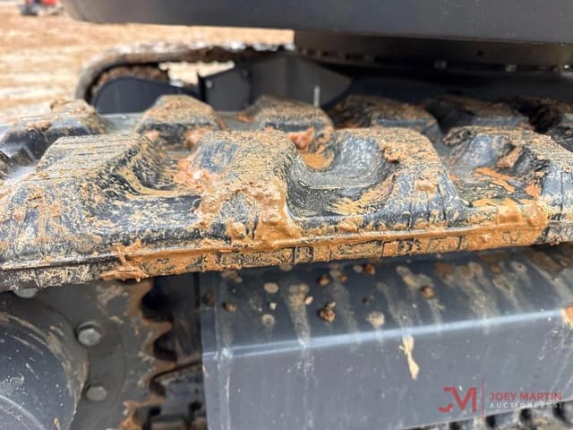 Image of Develon DX27Z-7 equipment image 4