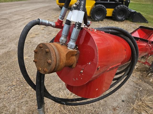 Image of Farm King 1010 equipment image 2