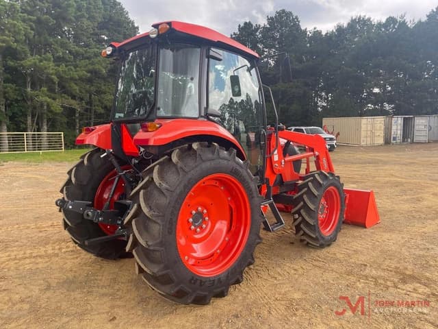 Image of Kubota M7060 equipment image 2