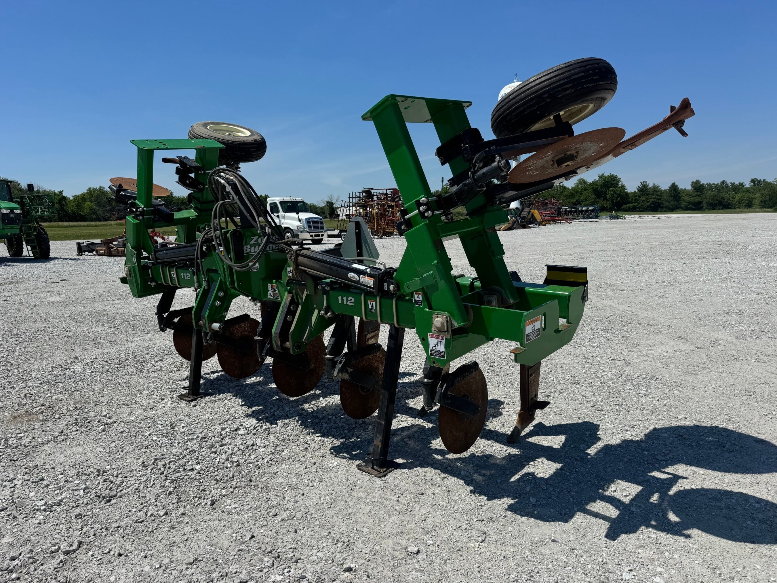 Unverferth 112 Equipment Image0