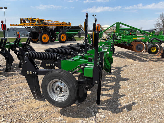 Image of Unverferth Zone-Builder 122 equipment image 3