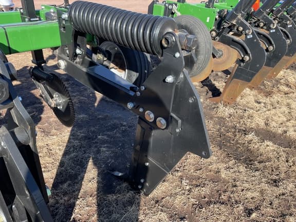 Image of Unverferth Zone-Builder 122 equipment image 2