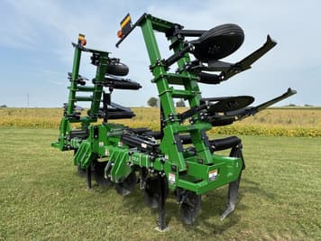 Main image Unverferth Zone-Builder 122