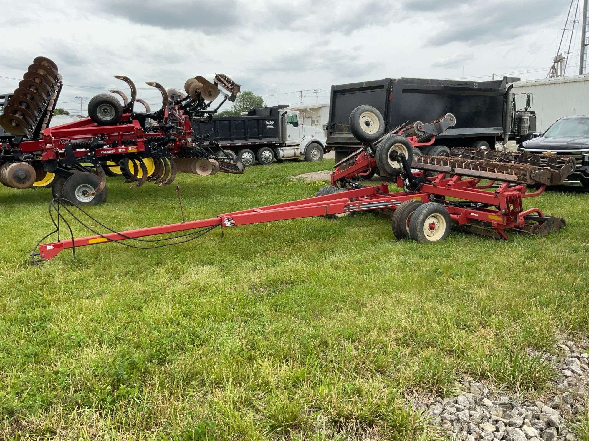 Unverferth Rolling Harrow 1220 Equipment Image0