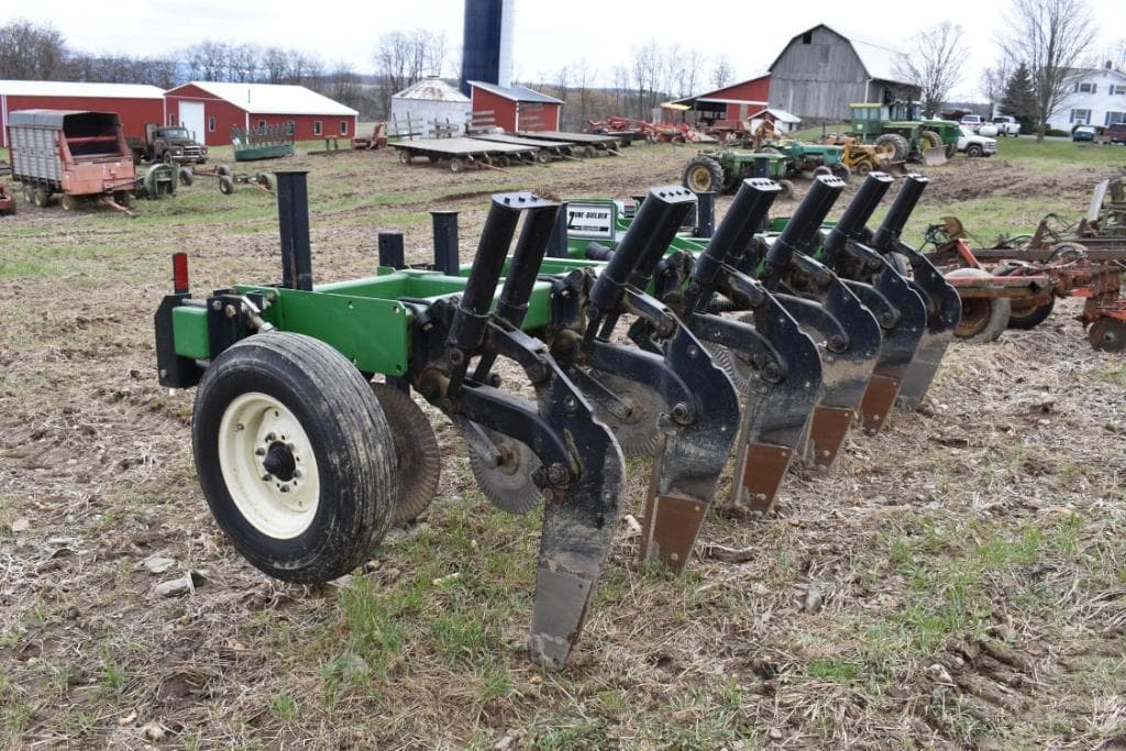 Image of Unverferth Zone-Builder 130 Image 1