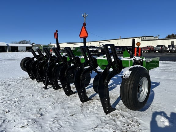 Unverferth Zone-Builder 132 Equipment Image0