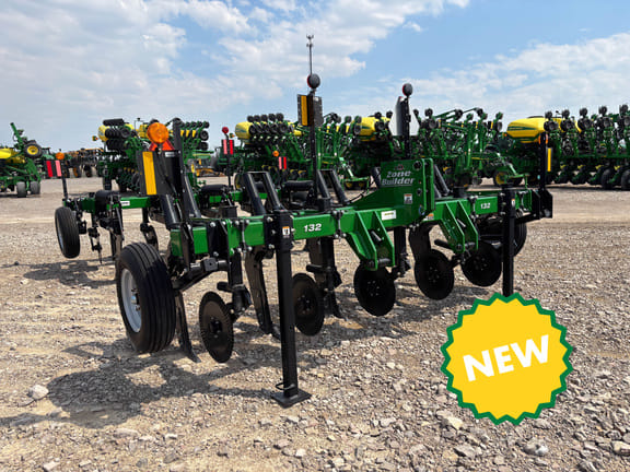 Unverferth Zone-Builder 132 Equipment Image0