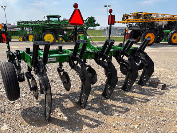 Image of Unverferth Zone-Builder 132 equipment image 3