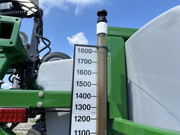 Image of Unverferth Nutrimax 1800 equipment image 3