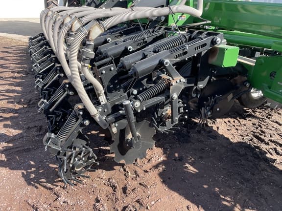 Image of Unverferth Raptor 2030DT equipment image 3