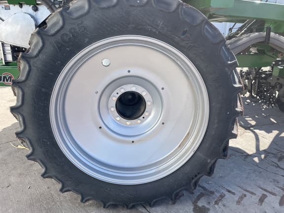 Image of Unverferth Raptor 2030DT equipment image 4