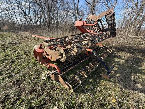 Image of Unverferth 220 equipment image 3