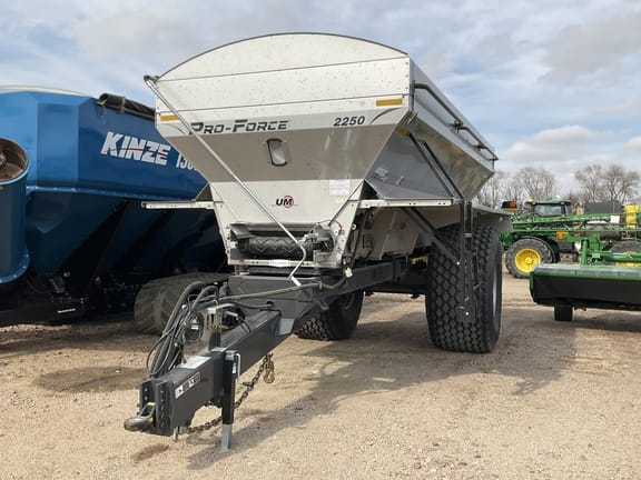 Unverferth Pro Force 2250 Equipment Image0