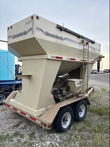 Main image Unverferth Seed Runner 2750