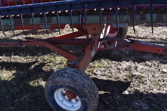 Image of Unverferth HT12 equipment image 4