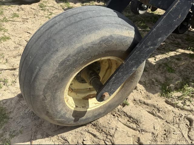 Image of Unverferth Ripper-Stripper 330 equipment image 4