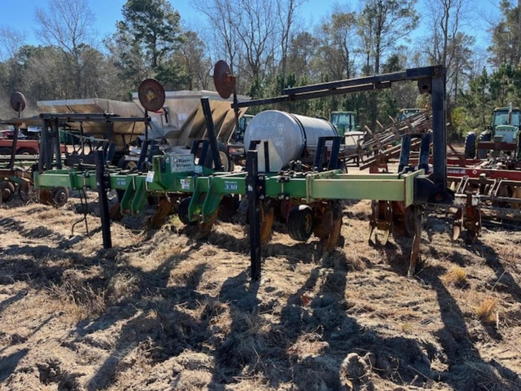 Image of Unverferth Ripper-Stripper 330 Image 1