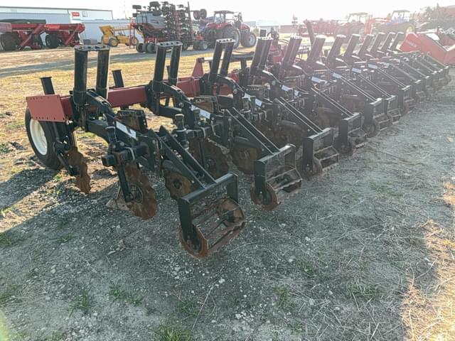 Image of Unverferth Ripper-Stripper 330 equipment image 3