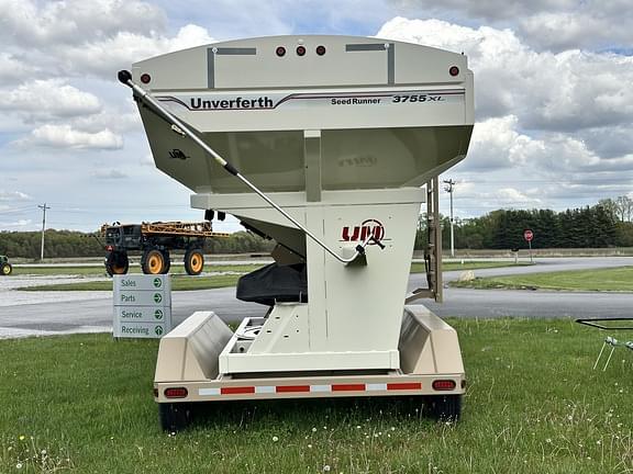 Image of Unverferth Seed Runner 3755XL equipment image 4