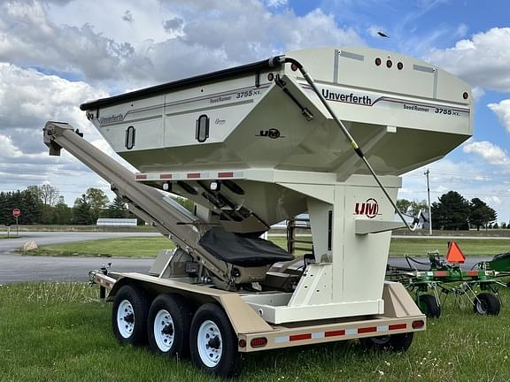 Image of Unverferth Seed Runner 3755XL equipment image 3
