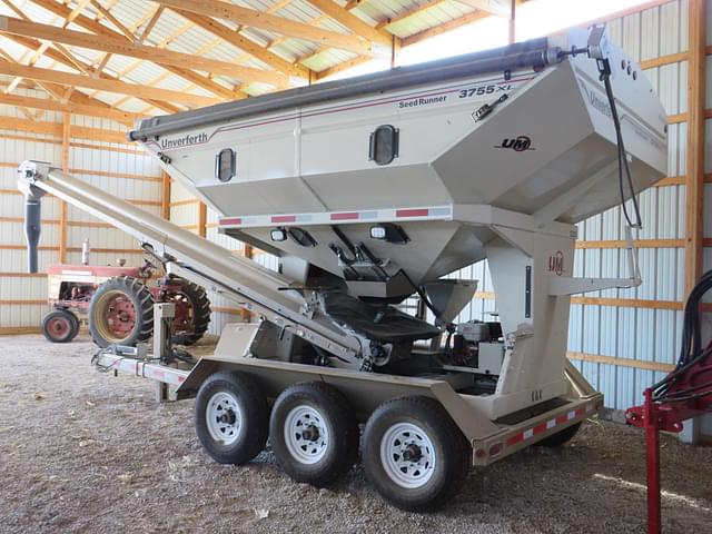 Image of Unverferth Seed Runner 3755XL equipment image 3