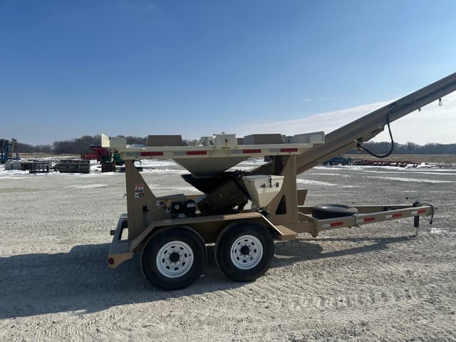 Image of Unverferth 410XL equipment image 4