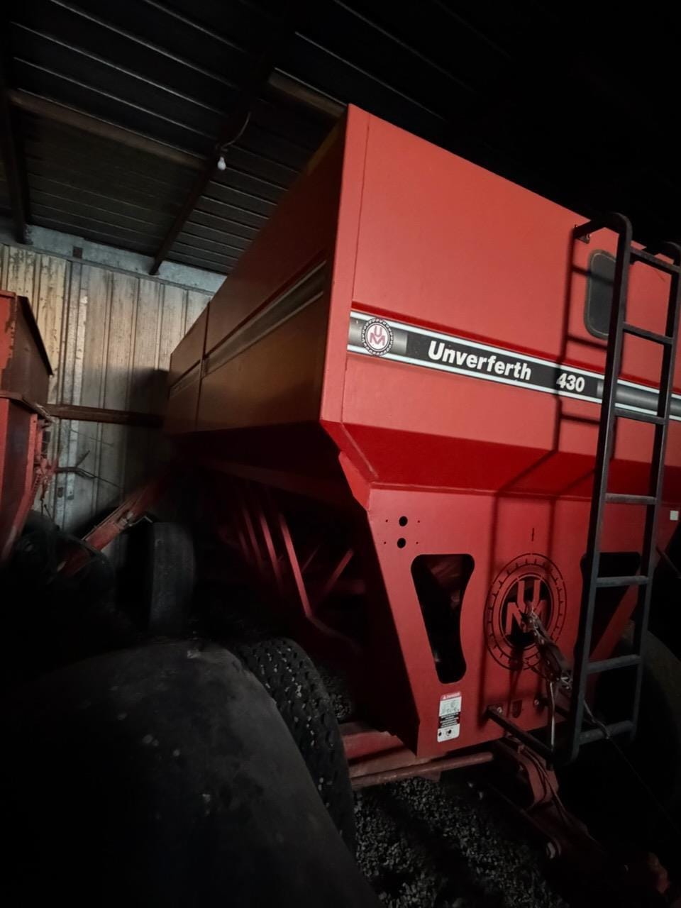 Unverferth 430 Equipment Image0