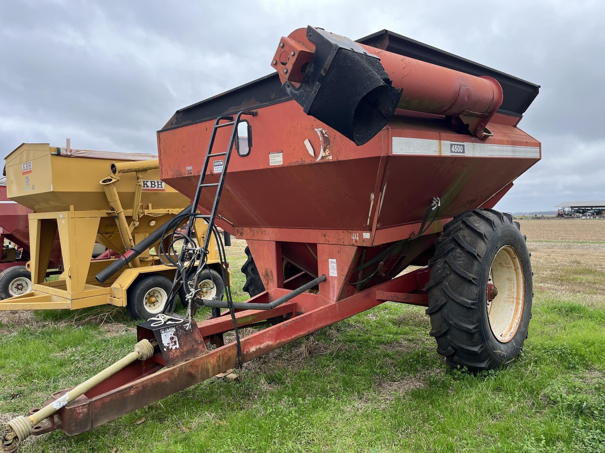 Unverferth 4500 Equipment Image0