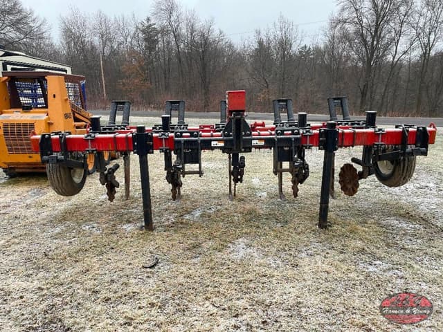 Image of Unverferth Zone-Builder equipment image 2