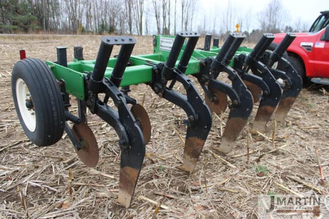 Image of Unverferth Zone-Builder 130 equipment image 2