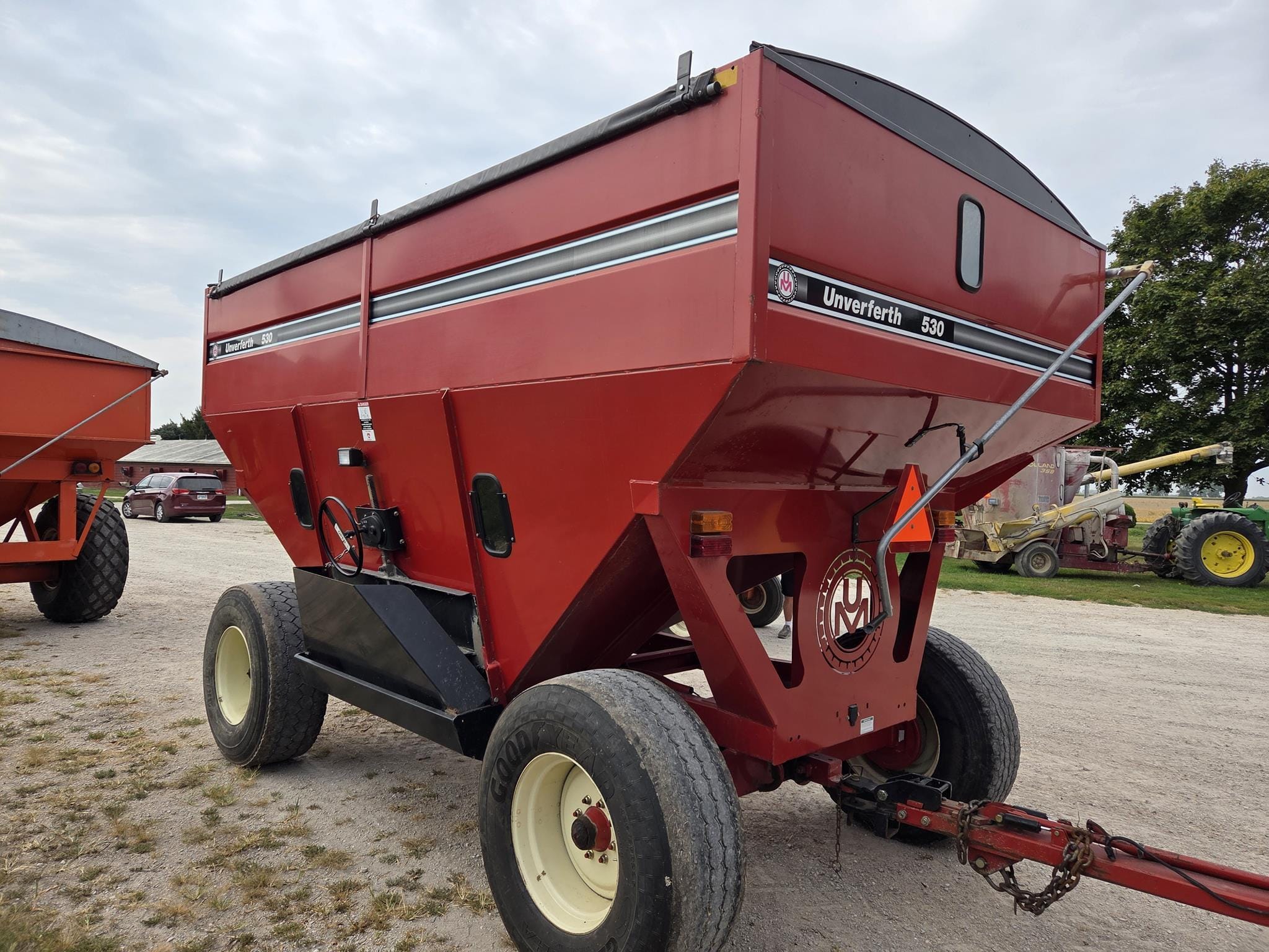 Unverferth 530 Equipment Image0