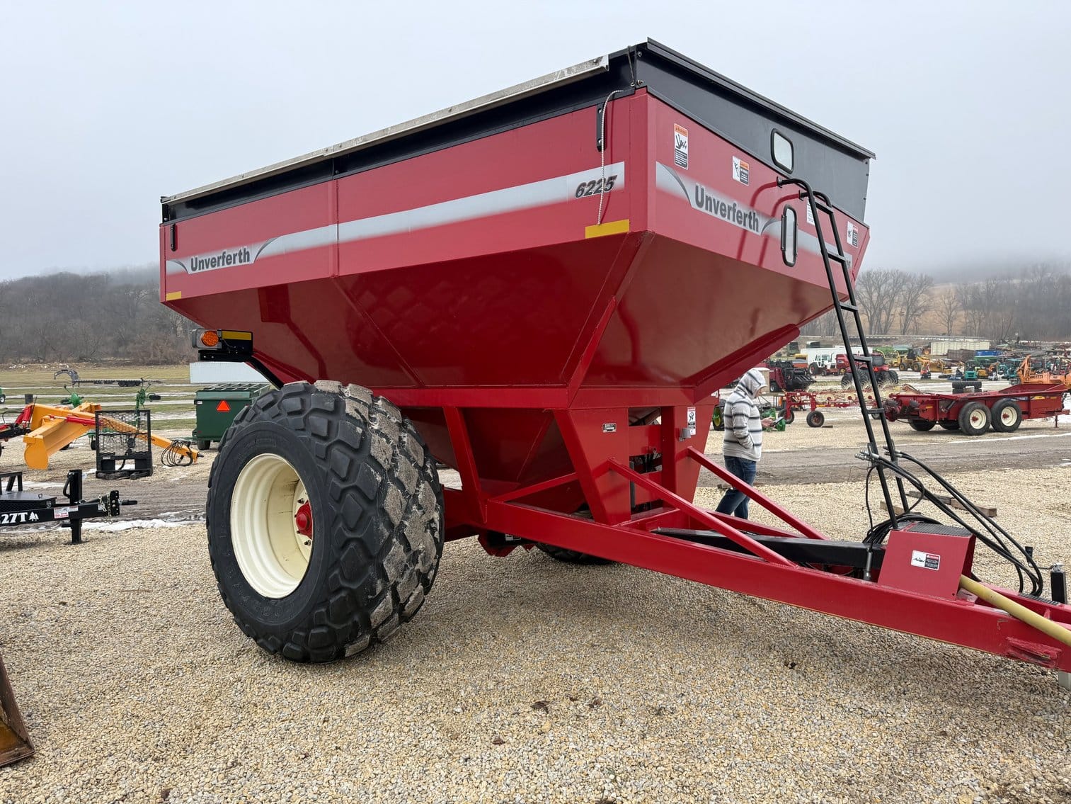 Unverferth 6225 Equipment Image0