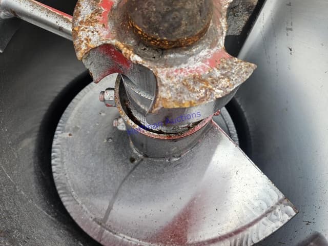 Image of Unverferth 7200 equipment image 3