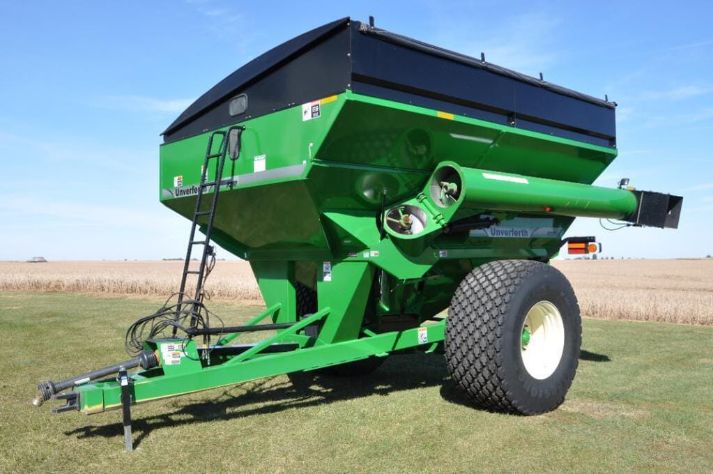 Main image Unverferth 8250