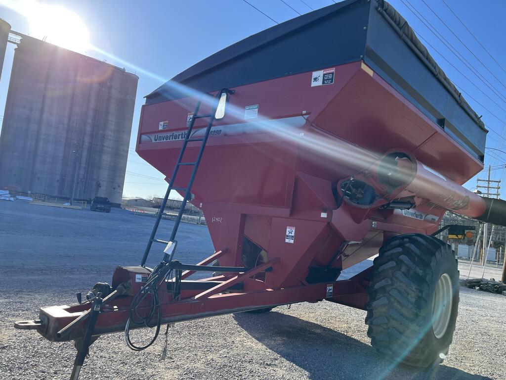 unverferth-8250-harvesting-grain-carts-for-sale-tractor-zoom