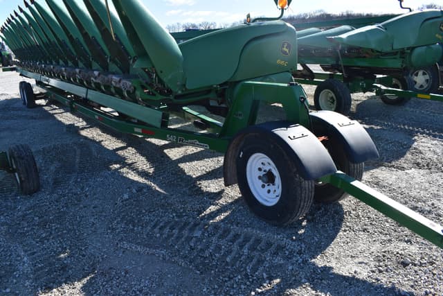 Image of Unverferth Roadrunner 542 equipment image 2