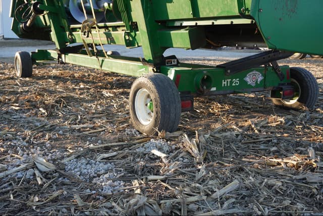 Image of Unverferth HT25 equipment image 4