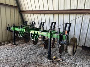 Unverferth 130 Lot No. 1116 Tillage For Sale with 5 Shanks | Tractor Zoom