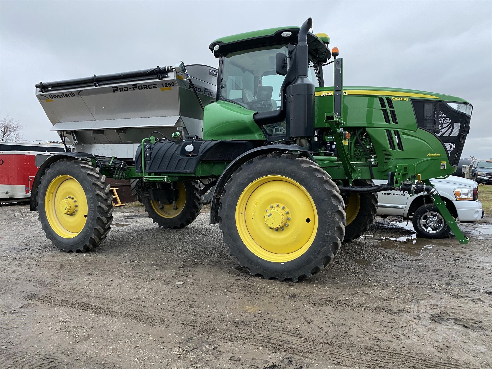 Unverferth Pro-Force 1250 Equipment Image0