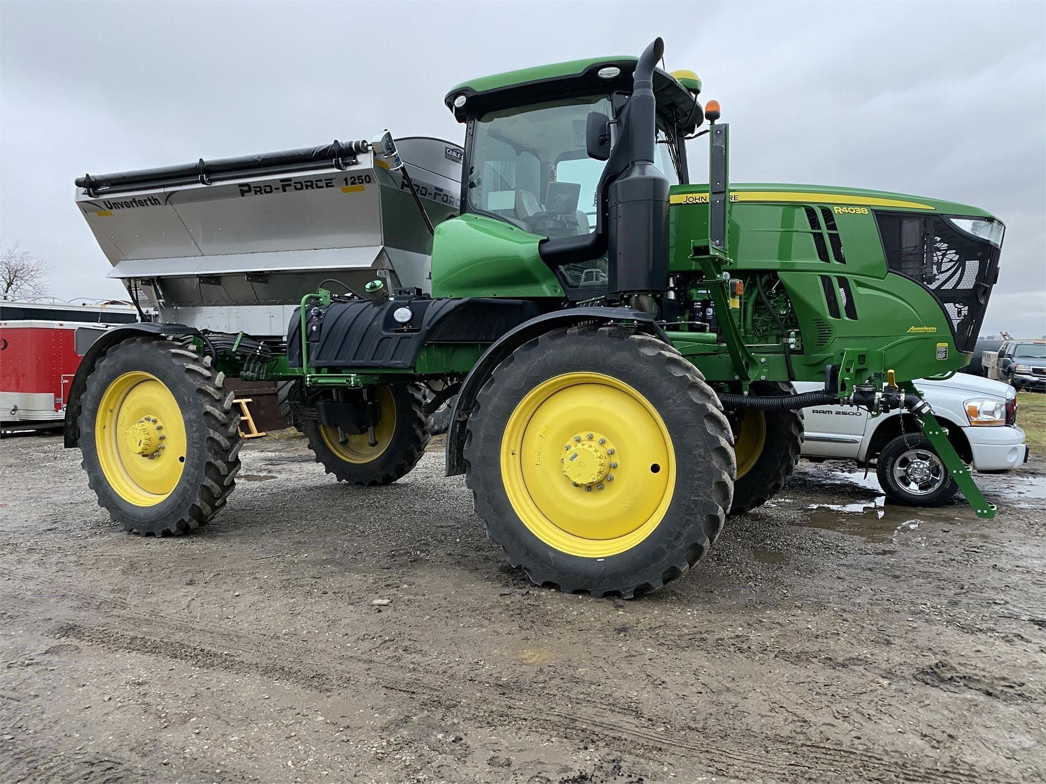 Unverferth Pro-Force 1250 Equipment Image0