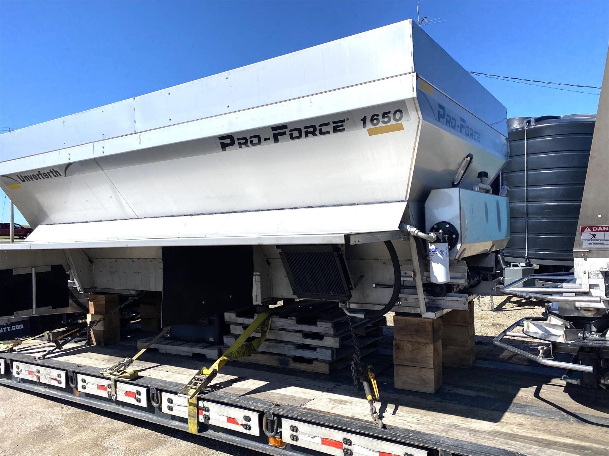 Unverferth Pro-Force 1450 Equipment Image0