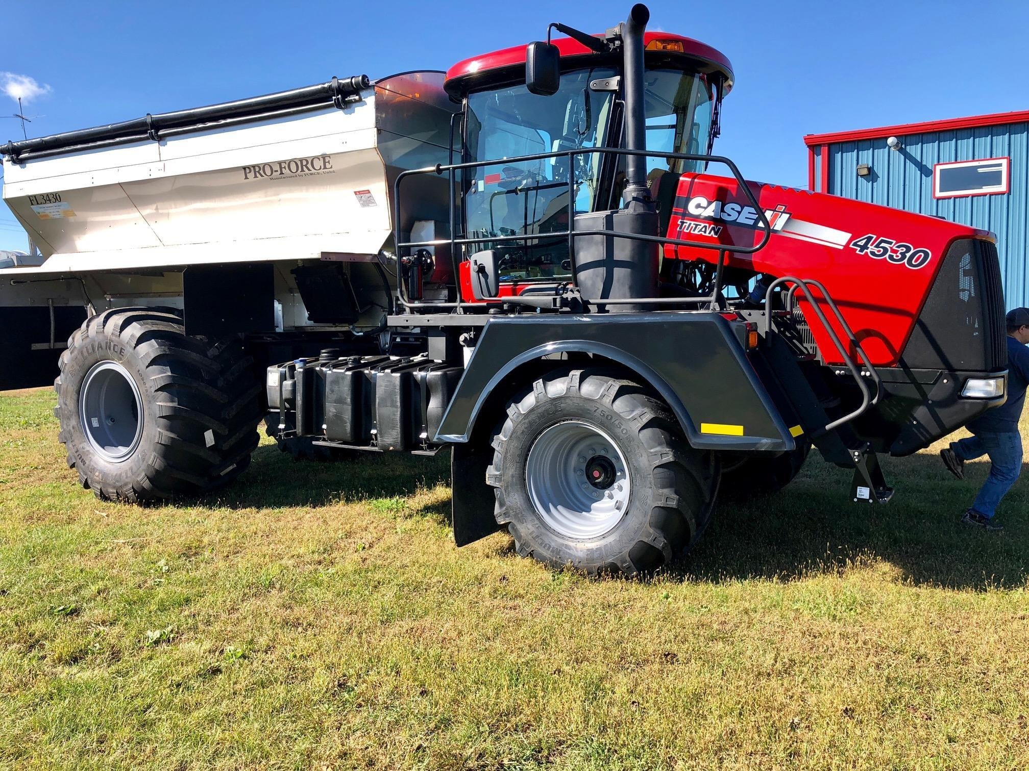 Unverferth Pro-Force 1650 Equipment Image0