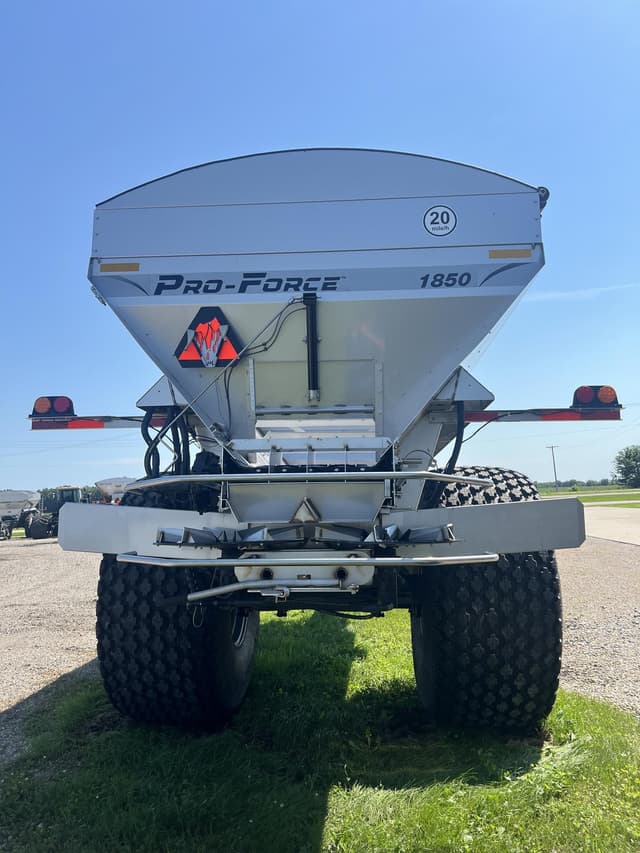 Image of Unverferth Pro Force 1850 equipment image 3