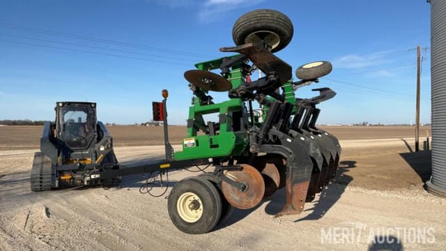 Image of Unverferth Zone-Builder 132 equipment image 1